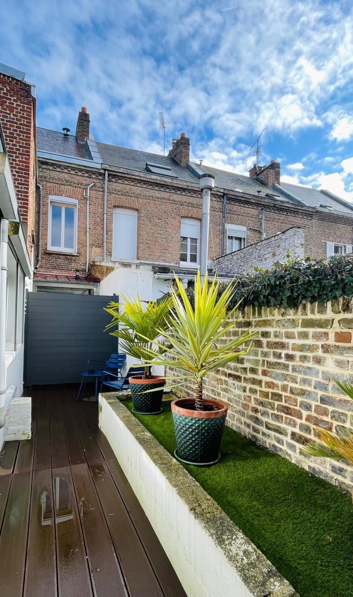 Soleil Levant - T2 Avec Terrasse Proche Gare Amiens Esterno foto